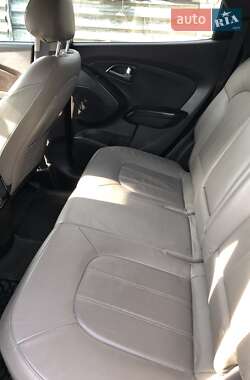 Внедорожник / Кроссовер Hyundai Tucson 2014 в 