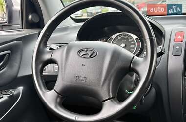 Внедорожник / Кроссовер Hyundai Tucson 2006 в 