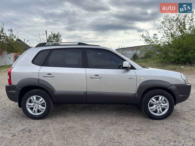Позашляховик / Кросовер Hyundai Tucson 2009 в Охтирці
