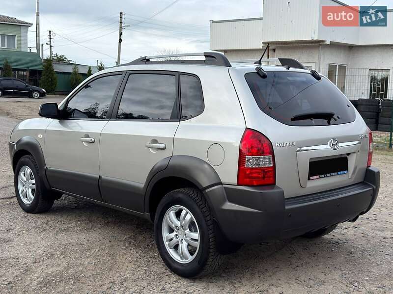 Позашляховик / Кросовер Hyundai Tucson 2009 в Охтирці