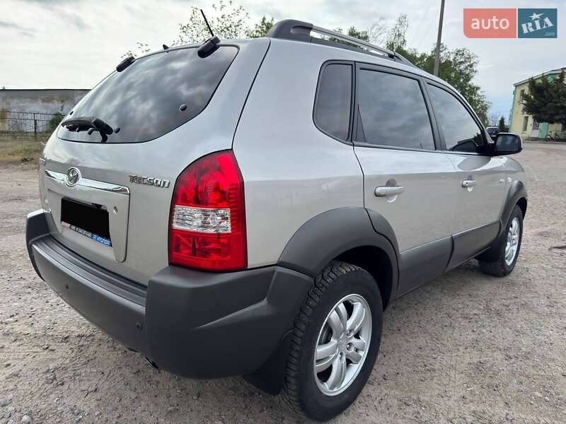 Позашляховик / Кросовер Hyundai Tucson 2009 в Охтирці