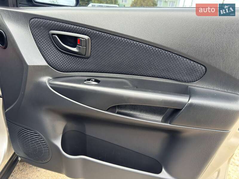 Позашляховик / Кросовер Hyundai Tucson 2009 в Охтирці