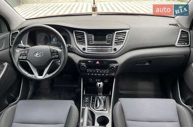 Позашляховик / Кросовер Hyundai Tucson 2016 в 