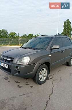 Внедорожник / Кроссовер Hyundai Tucson 2009 в 