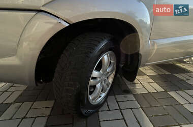 Внедорожник / Кроссовер Hyundai Tucson 2006 в 