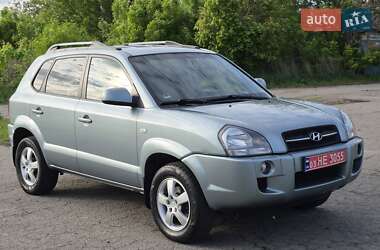 Внедорожник / Кроссовер Hyundai Tucson 2006 в 