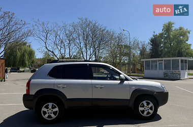 Внедорожник / Кроссовер Hyundai Tucson 2005 в 
