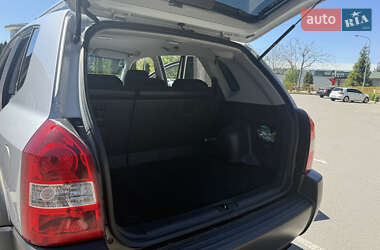 Внедорожник / Кроссовер Hyundai Tucson 2005 в 