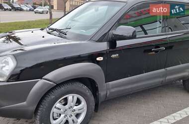 Внедорожник / Кроссовер Hyundai Tucson 2008 в 