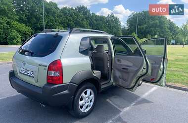 Позашляховик / Кросовер Hyundai Tucson 2005 в 