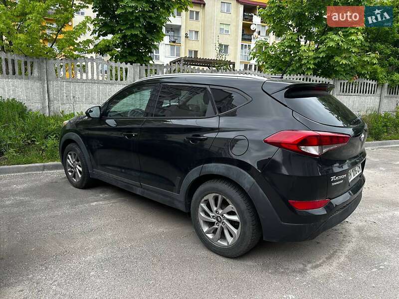 Позашляховик / Кросовер Hyundai Tucson 2015 в Горішніх Плавнях
