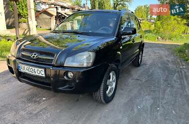 Внедорожник / Кроссовер Hyundai Tucson 2005 в 