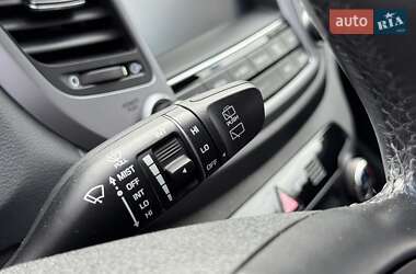 Позашляховик / Кросовер Hyundai Tucson 2017 в 