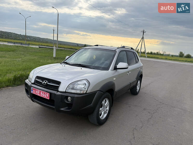 Внедорожник / Кроссовер Hyundai Tucson 2007 в 