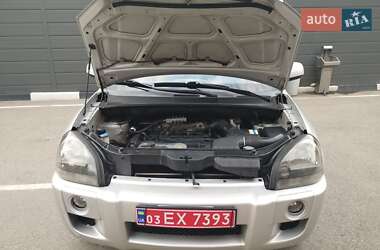 Внедорожник / Кроссовер Hyundai Tucson 2010 в 