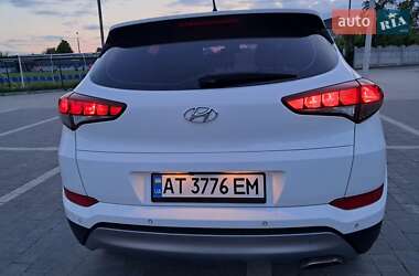 Позашляховик / Кросовер Hyundai Tucson 2016 в 