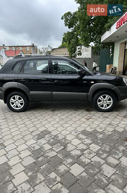 Внедорожник / Кроссовер Hyundai Tucson 2008 в 