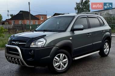Внедорожник / Кроссовер Hyundai Tucson 2012 в 