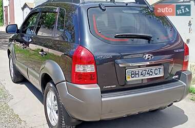 Позашляховик / Кросовер Hyundai Tucson 2012 в 