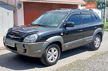 Позашляховик / Кросовер Hyundai Tucson 2012 в 
