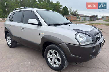 Внедорожник / Кроссовер Hyundai Tucson 2010 в 