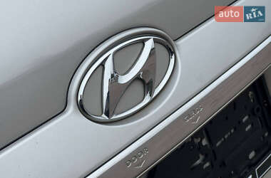 Внедорожник / Кроссовер Hyundai Tucson 2010 в 