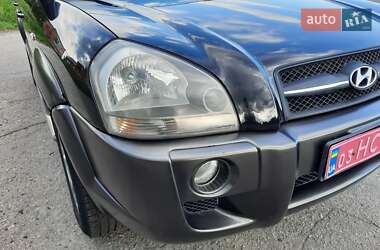 Внедорожник / Кроссовер Hyundai Tucson 2006 в 