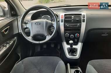 Внедорожник / Кроссовер Hyundai Tucson 2006 в 
