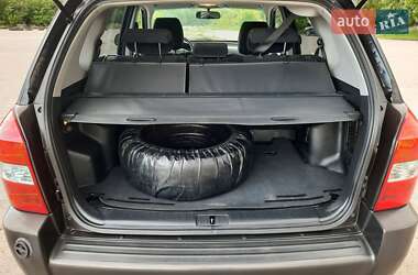 Внедорожник / Кроссовер Hyundai Tucson 2006 в 