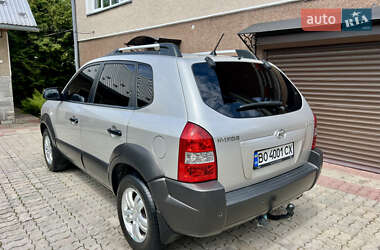 Внедорожник / Кроссовер Hyundai Tucson 2006 в 