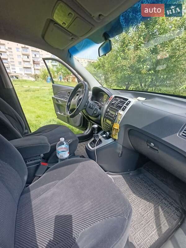 Позашляховик / Кросовер Hyundai Tucson 2008 в Млиніві