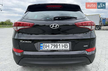 Внедорожник / Кроссовер Hyundai Tucson 2016 в 