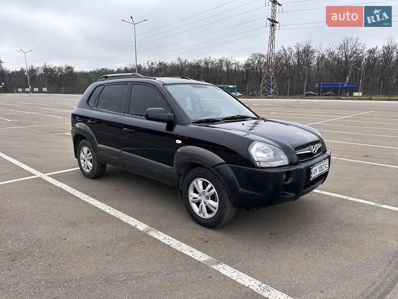 Позашляховик / Кросовер Hyundai Tucson 2009 в 