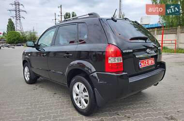 Внедорожник / Кроссовер Hyundai Tucson 2009 в 