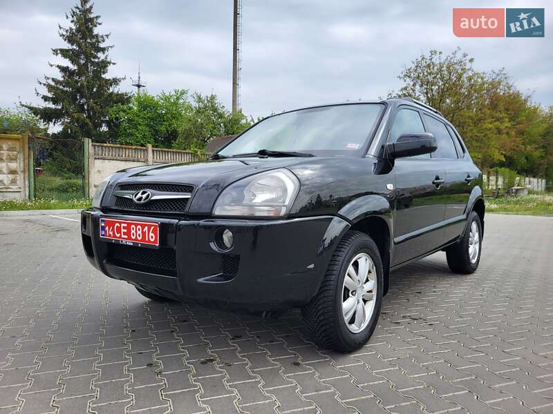 Внедорожник / Кроссовер Hyundai Tucson 2009 в 
