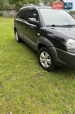 Внедорожник / Кроссовер Hyundai Tucson 2008 в 