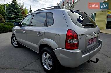 Позашляховик / Кросовер Hyundai Tucson 2006 в 