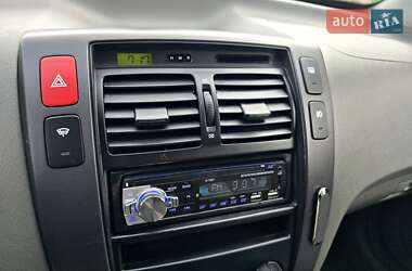 Позашляховик / Кросовер Hyundai Tucson 2006 в 