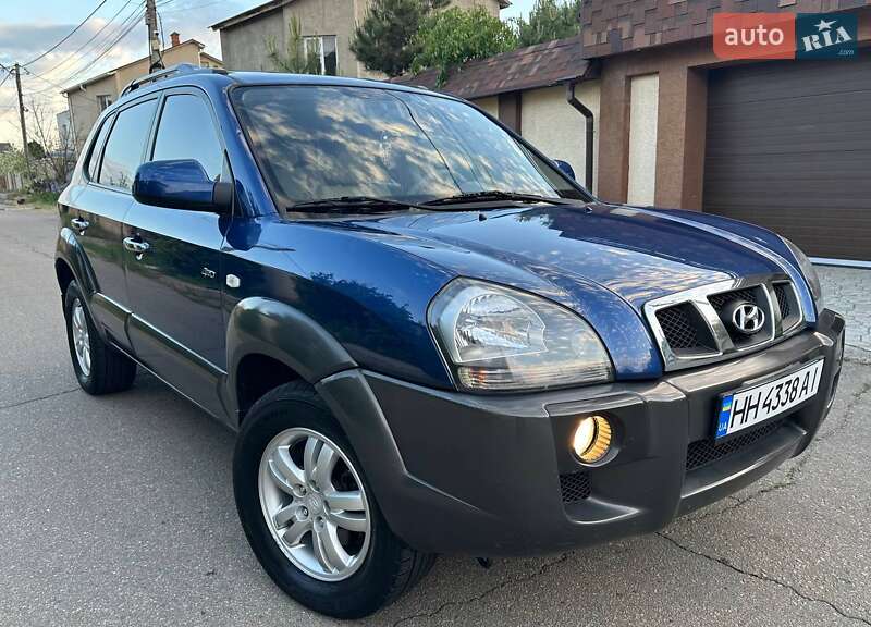 Внедорожник / Кроссовер Hyundai Tucson 2008 в 