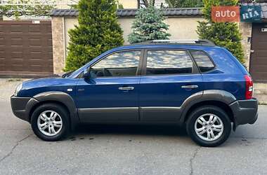 Внедорожник / Кроссовер Hyundai Tucson 2008 в 