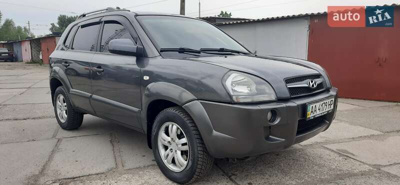 Внедорожник / Кроссовер Hyundai Tucson 2008 в 