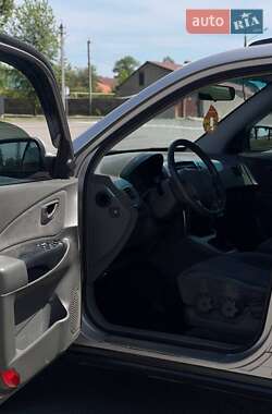 Внедорожник / Кроссовер Hyundai Tucson 2006 в 