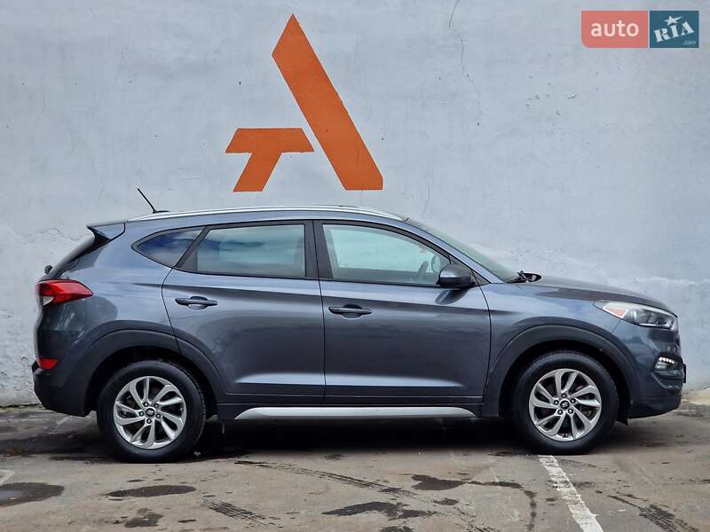 Позашляховик / Кросовер Hyundai Tucson 2016 в Одесі