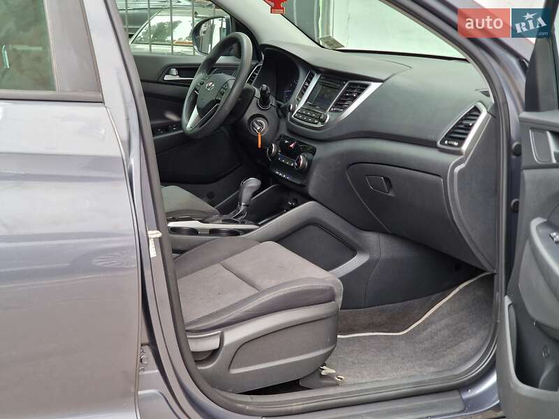 Позашляховик / Кросовер Hyundai Tucson 2016 в Одесі