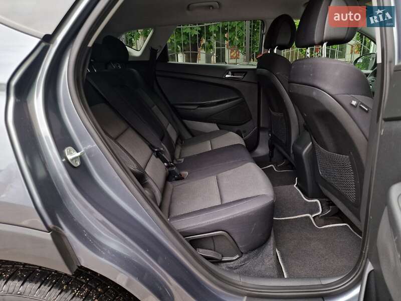 Позашляховик / Кросовер Hyundai Tucson 2016 в Одесі