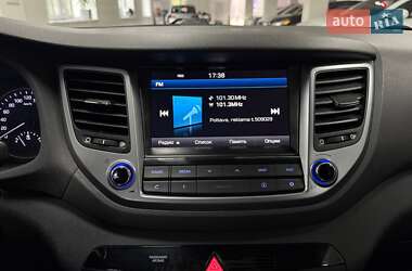 Внедорожник / Кроссовер Hyundai Tucson 2016 в 
