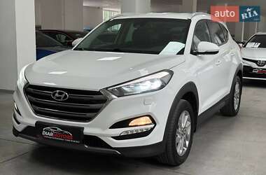 Внедорожник / Кроссовер Hyundai Tucson 2016 в 