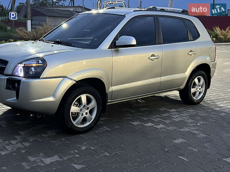 Внедорожник / Кроссовер Hyundai Tucson 2007 в 