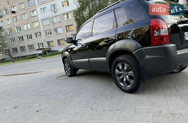 Внедорожник / Кроссовер Hyundai Tucson 2008 в 