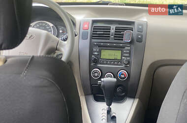 Внедорожник / Кроссовер Hyundai Tucson 2008 в 
